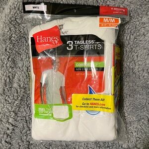 MICHAEL JORDAN TRADING CARDS & ComfortSoft White Tagless T-Shirts 3-Pack Medium